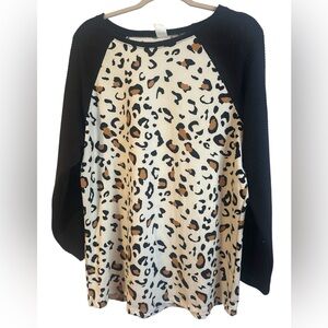 Sunshine & Rodeo cheetah print raglan shirt women’s xl